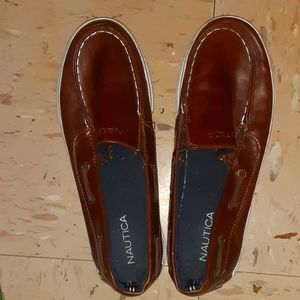 NAUTICA LADY LEATHER BOAT SHOES EXCELLENT CONDITION
